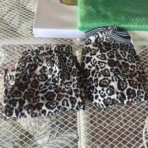 Long sleeve soft cheeta print secret treasures 8-10 medium